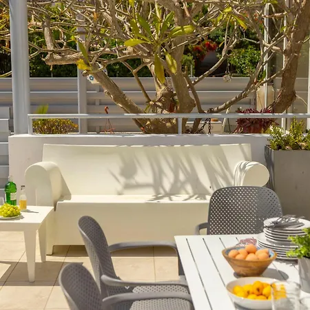 Pantaros Luxury With Pool