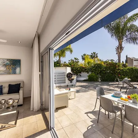 Casa vacanze Pantaros Luxury With Pool Paralimni