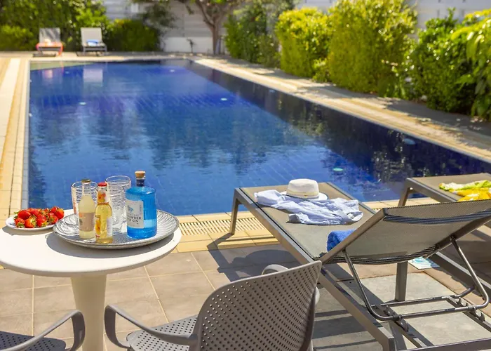 Pantaros Luxury With Pool * Paralimni