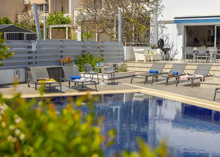 Pantaros Luxury With Pool * Paralimni