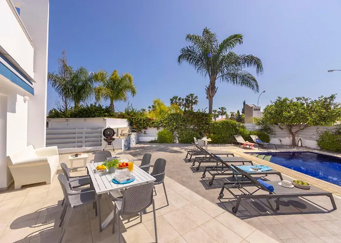 Pantaros Luxury With Pool *