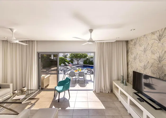 Pantaros Luxury With Pool *