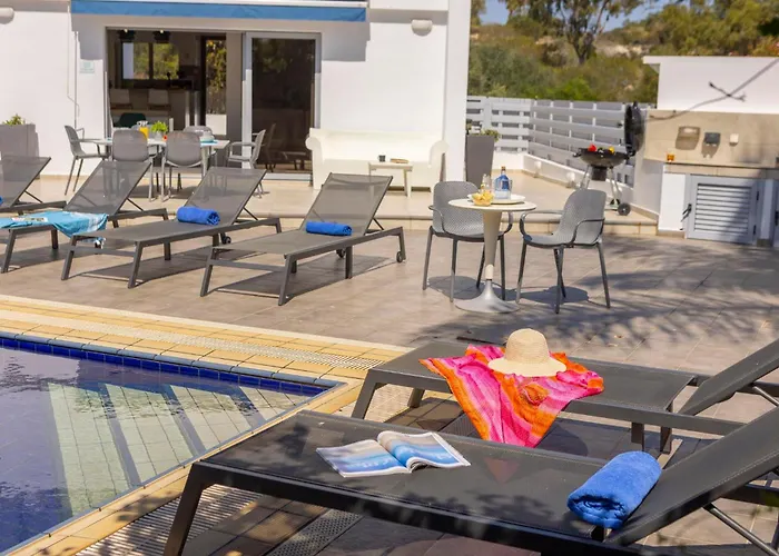 Pantaros Luxury With Pool Casa vacanze *