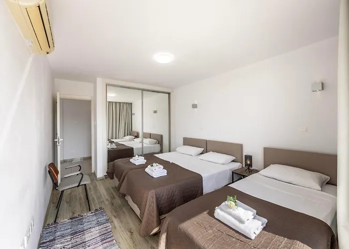 Casa vacanze Pantaros Luxury With Pool Paralimni