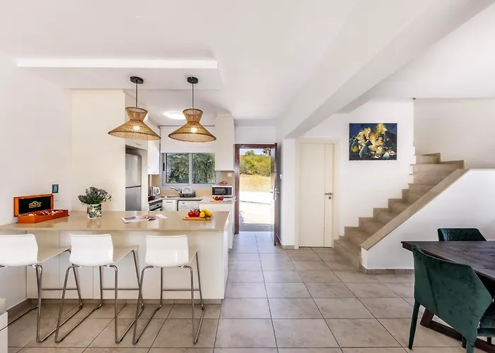 Pantaros Luxury With Pool *