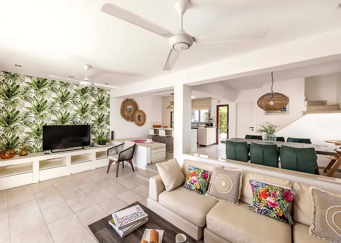 Pantaros Luxury With Pool