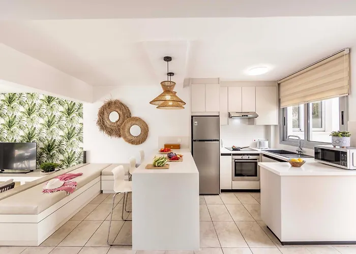 Pantaros Luxury With Pool *