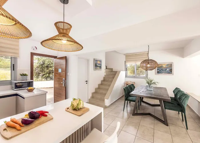 Pantaros Luxury With Pool Casa vacanze Paralimni