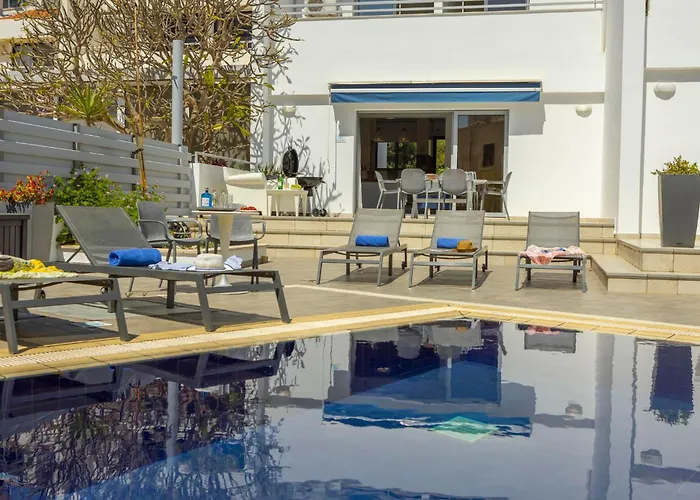 Pantaros Luxury With Pool *