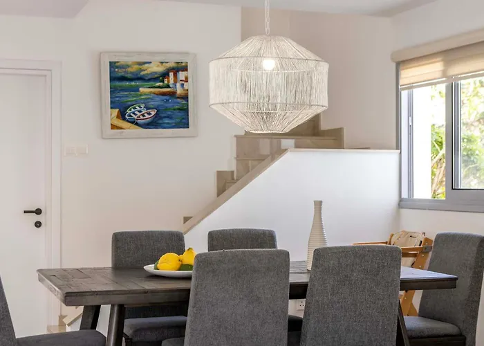 Pantaros Luxury With Pool Paralimni