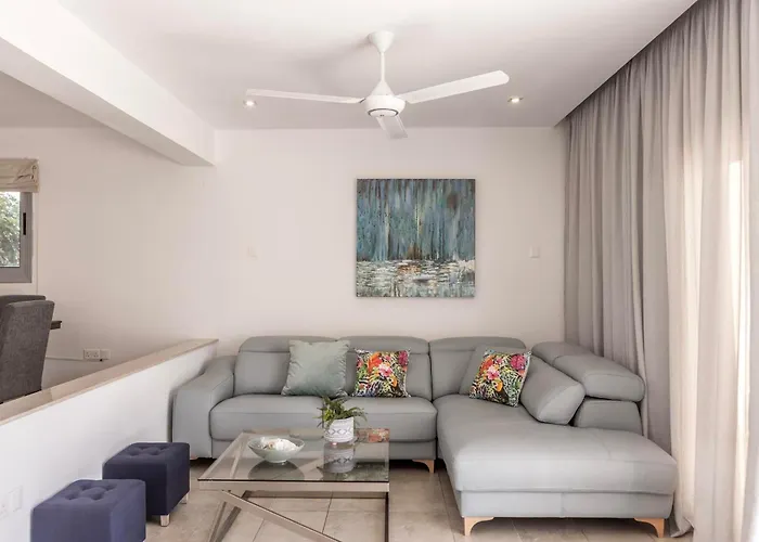 Pantaros Luxury With Pool *