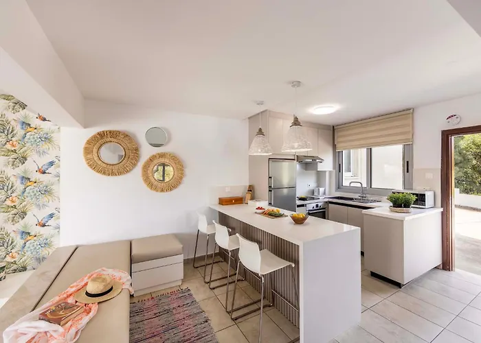 Pantaros Luxury With Pool Casa vacanze