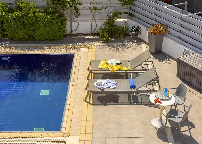 Pantaros Luxury With Pool * Paralimni