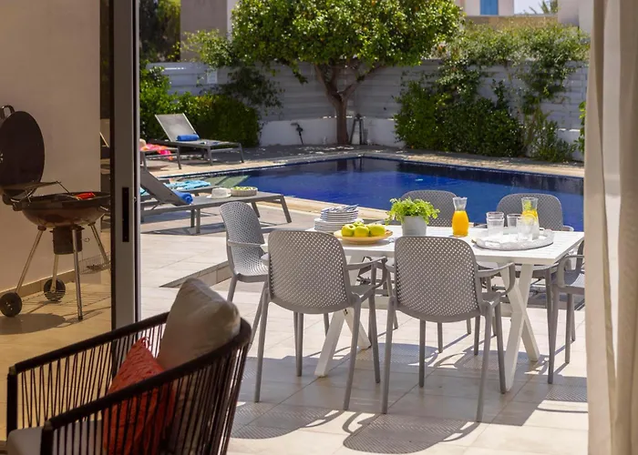 Pantaros Luxury With Pool