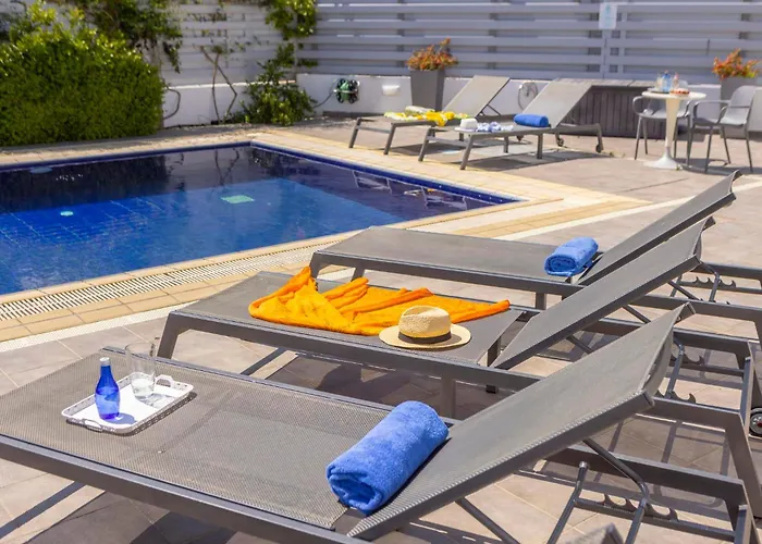 Pantaros Luxury With Pool *