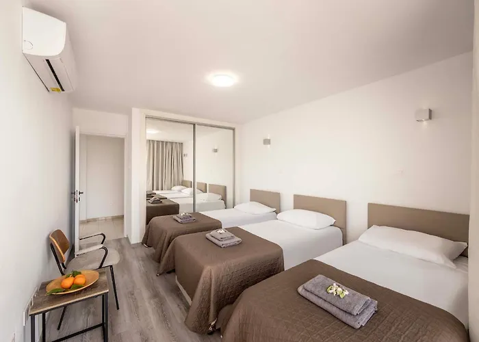 Pantaros Luxury With Pool * Paralimni