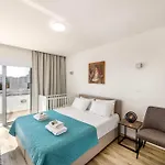 Сasa de vacaciones Pantaros Luxury With Pool *