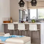 Сasa de vacaciones Pantaros Luxury With Pool
