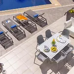 Pantaros Luxury With Pool Дом отдыха