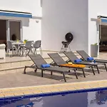 Сasa de vacaciones Pantaros Luxury With Pool Paralimni