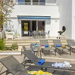 Сasa de vacaciones Pantaros Luxury With Pool Paralimni