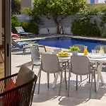 Pantaros Luxury With Pool