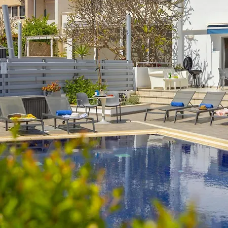 Pantaros Luxury With Pool * Paralímni