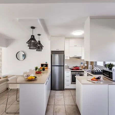 Pantaros Luxury With Pool Holiday home Paralimni