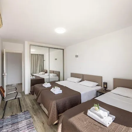 Holiday home Pantaros Luxury With Pool Paralimni