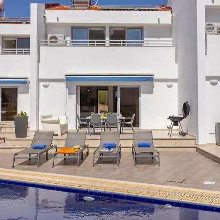Pantaros Luxury With Pool *