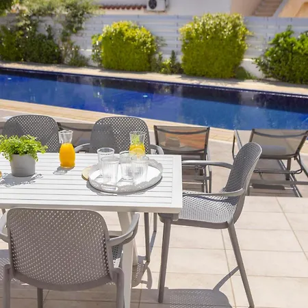 Pantaros Luxury With Pool Holiday home
