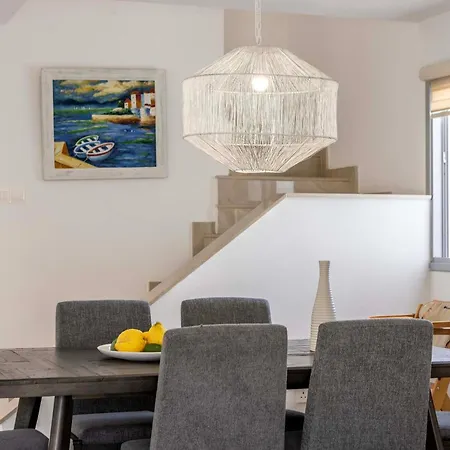 Pantaros Luxury With Pool Paralimni
