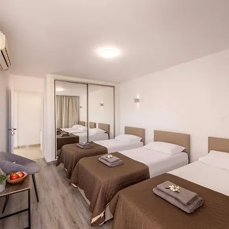 Pantaros Luxury With Pool Holiday home Paralimni