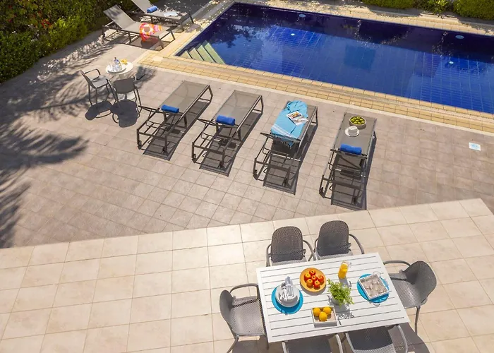 Pantaros Luxury With Pool *