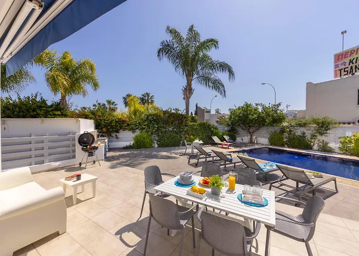 Semesterbostad Pantaros Luxury With Pool *